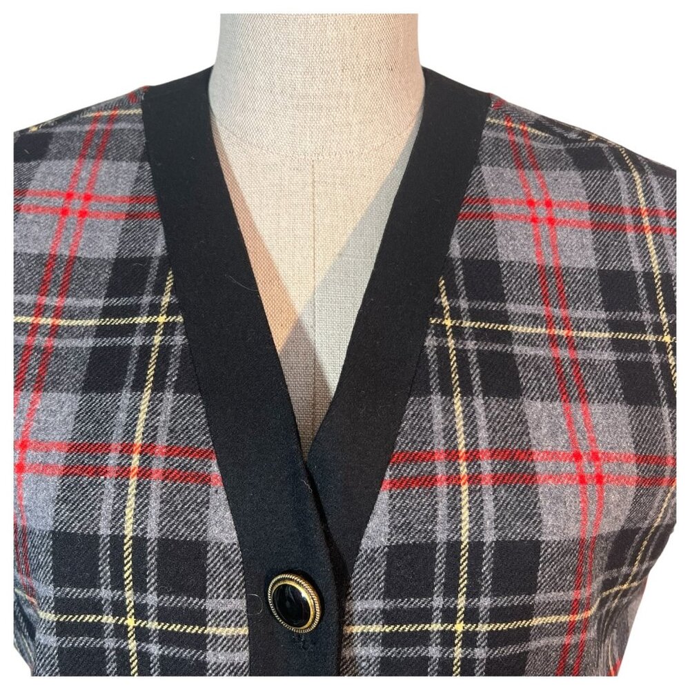 Vintage Pendleton Womens Tartan Gray Plaid Wool Vest Black Belvet Trim  Size 6 - Picture 7 of 9